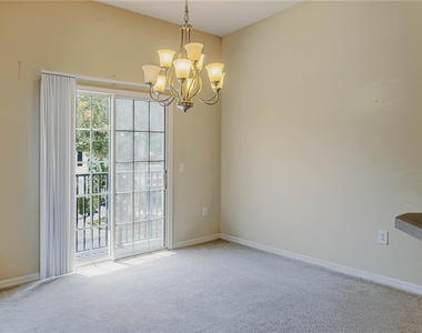 6438 S Goldenrod Road - Photo Thumbnail 4