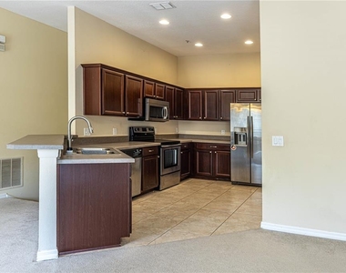 6438 S Goldenrod Road - Photo Thumbnail 7