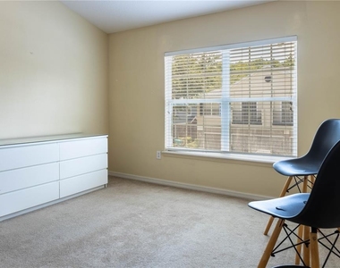 6438 S Goldenrod Road - Photo Thumbnail 13