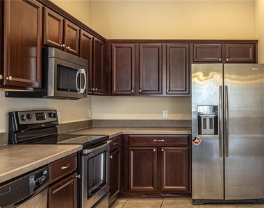 6438 S Goldenrod Road - Photo Thumbnail 10