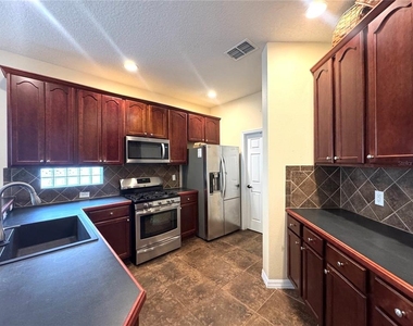 11773 Bella Milano Court - Photo Thumbnail 12