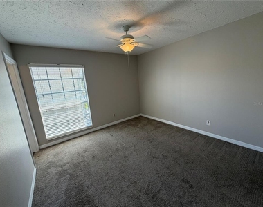 345 Wymore Road - Photo Thumbnail 10