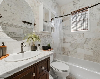 11438 Claymont Circle - Photo Thumbnail 18