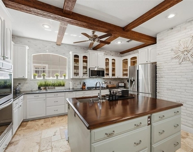 11438 Claymont Circle - Photo Thumbnail 10