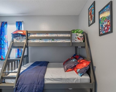 817 Highgate Park Boulevard - Photo Thumbnail 4