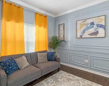 817 Highgate Park Boulevard - Photo Thumbnail 13