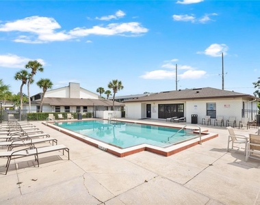 3024 Plaza Terrace Drive - Photo Thumbnail 12