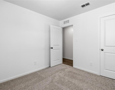 5549 Pimenta Court - Photo Thumbnail 16