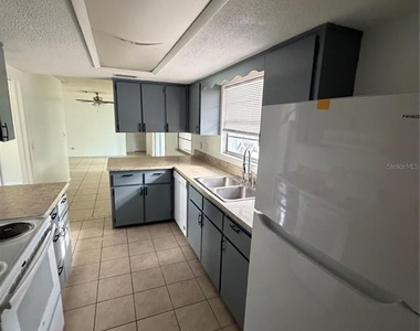 764 Candlewood Circle - Photo Thumbnail 3