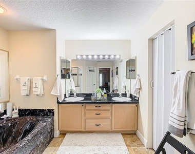 6602 Imperial Oak Lane - Photo Thumbnail 53