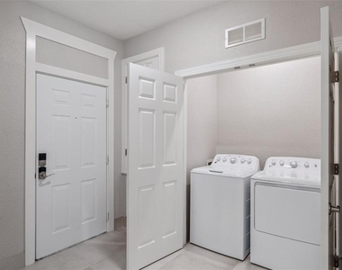 2484 San Tecla Street - Photo Thumbnail 22