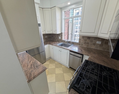 East 38th Street - Photo Thumbnail 8