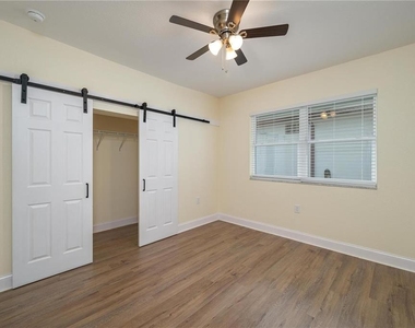 407 Princess Place - Photo Thumbnail 19