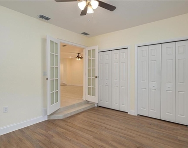 407 Princess Place - Photo Thumbnail 21