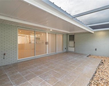407 Princess Place - Photo Thumbnail 29