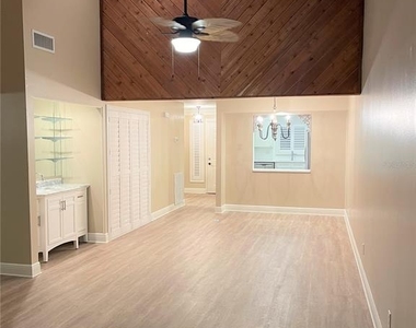 2025 Sylvester Road - Photo Thumbnail 14