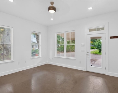 727 Nw 4th Avenue - Photo Thumbnail 8