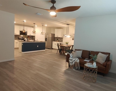 24596 Nw 23rd Lane - Photo Thumbnail 5