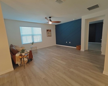 24596 Nw 23rd Lane - Photo Thumbnail 4
