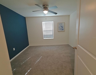 24596 Nw 23rd Lane - Photo Thumbnail 12