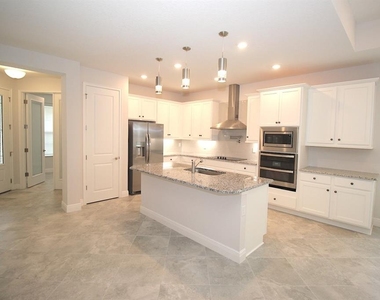109 Huntington Place - Photo Thumbnail 18