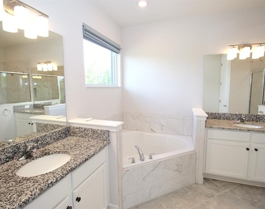 109 Huntington Place - Photo Thumbnail 35