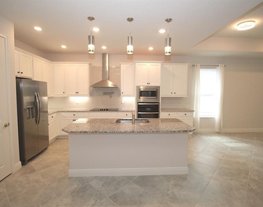 109 Huntington Place - Photo Thumbnail 17