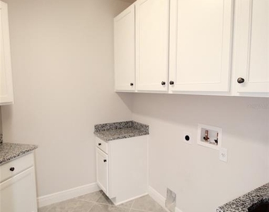 109 Huntington Place - Photo Thumbnail 43