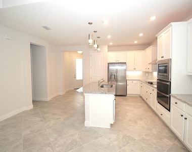109 Huntington Place - Photo Thumbnail 19