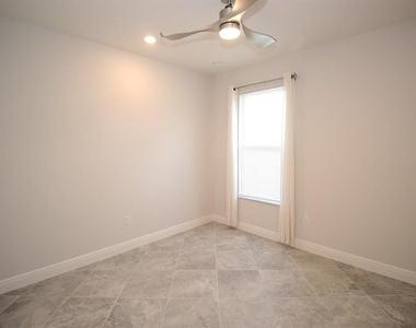 109 Huntington Place - Photo Thumbnail 46