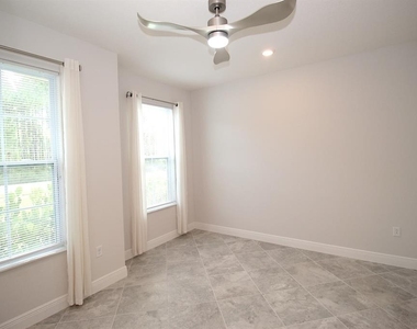 109 Huntington Place - Photo Thumbnail 13