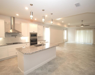 109 Huntington Place - Photo Thumbnail 16