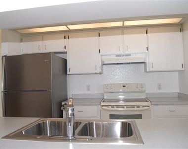 1512 Rio De Janeiro Avenue - Photo Thumbnail 7