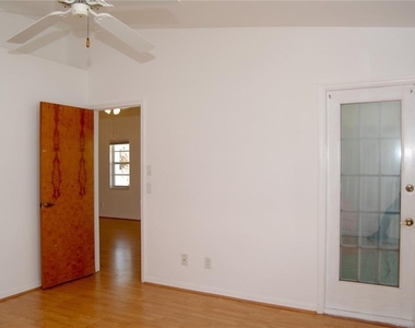 1512 Rio De Janeiro Avenue - Photo Thumbnail 13