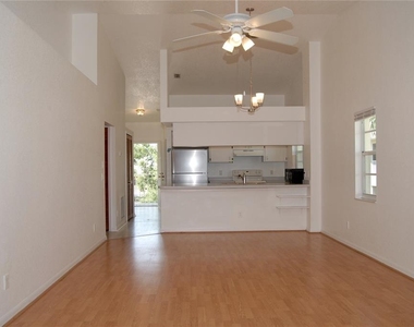 1512 Rio De Janeiro Avenue - Photo Thumbnail 3