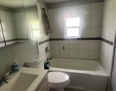 513 Oliphant Lane - Photo Thumbnail 6