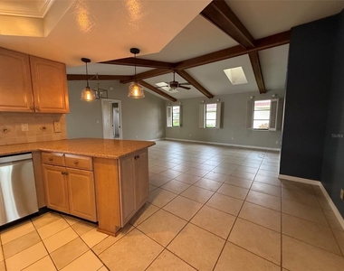 523 Toulouse Drive - Photo Thumbnail 6