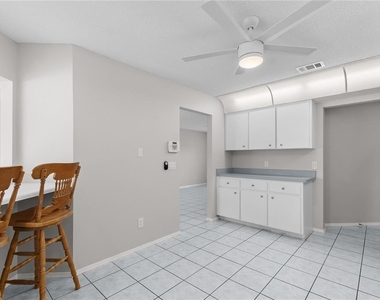 10260 Deerwood Avenue - Photo Thumbnail 7