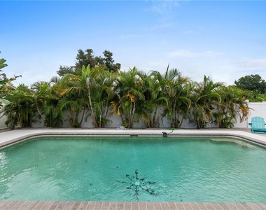 10260 Deerwood Avenue - Photo Thumbnail 29