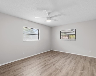 10260 Deerwood Avenue - Photo Thumbnail 21