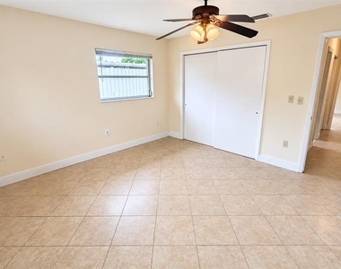 6219 Hollywood Boulevard - Photo Thumbnail 17