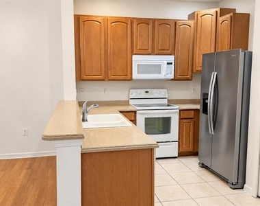 3554 Parkridge Circle - Photo Thumbnail 5
