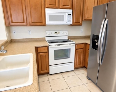 3554 Parkridge Circle - Photo Thumbnail 8