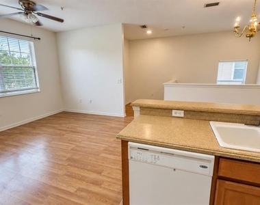 3554 Parkridge Circle - Photo Thumbnail 9