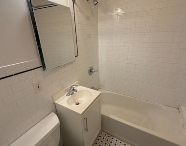 East 89th Street - Photo Thumbnail 6