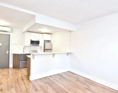10 West 132nd Street - Photo Thumbnail 2