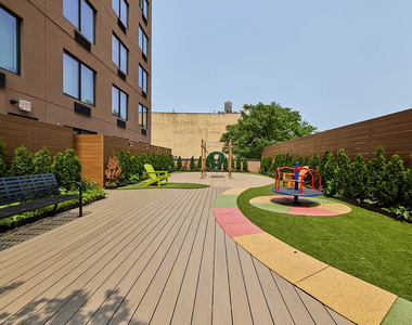 138 Bruckner Boulevard - Photo Thumbnail 17