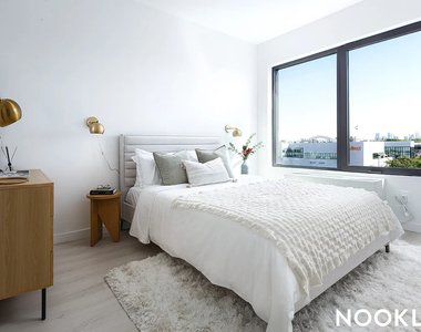 138 Bruckner Boulevard - Photo Thumbnail 5