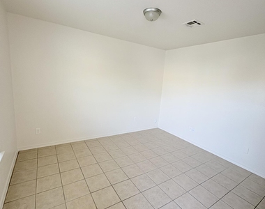 2524 Porter Avenue - Photo Thumbnail 2