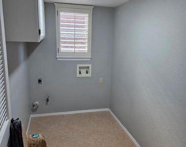 7145 Tierra Taos Drive - Photo Thumbnail 13